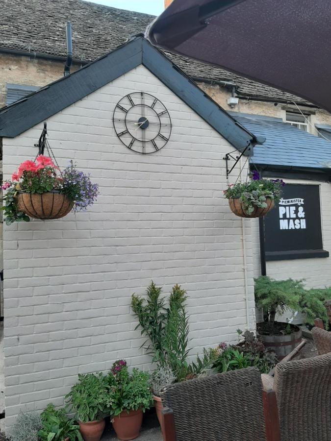 The Swan Hotel Eynsham Экстерьер фото