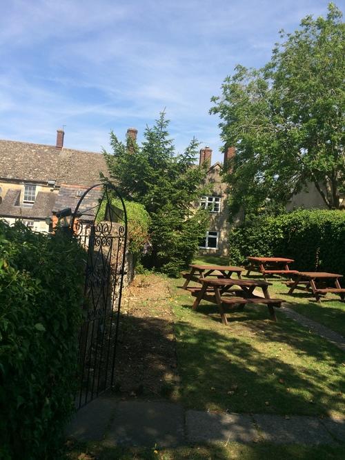 The Swan Hotel Eynsham Экстерьер фото